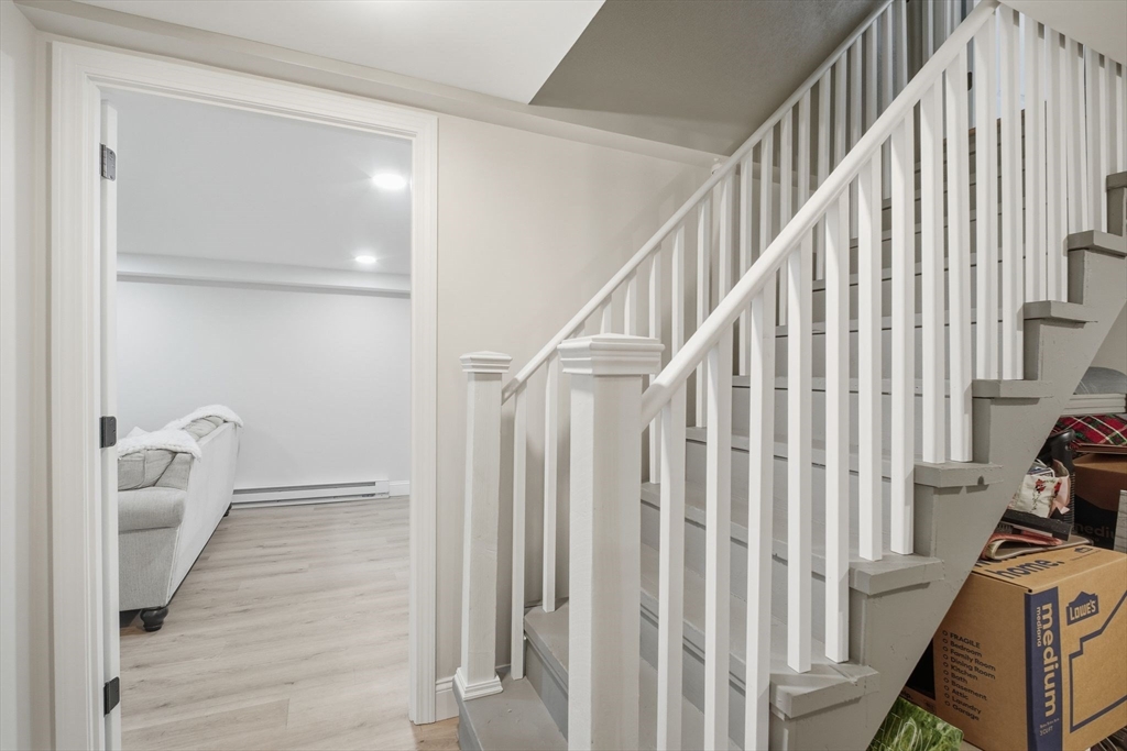 Springfield, Massachusetts 01119, United States, 3 Bedrooms Bedrooms, ,2 BathroomsBathrooms,Residential,Active,233732