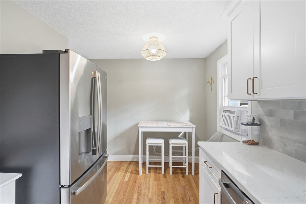 Springfield, Massachusetts 01119, United States, 3 Bedrooms Bedrooms, ,2 BathroomsBathrooms,Residential,Active,233732