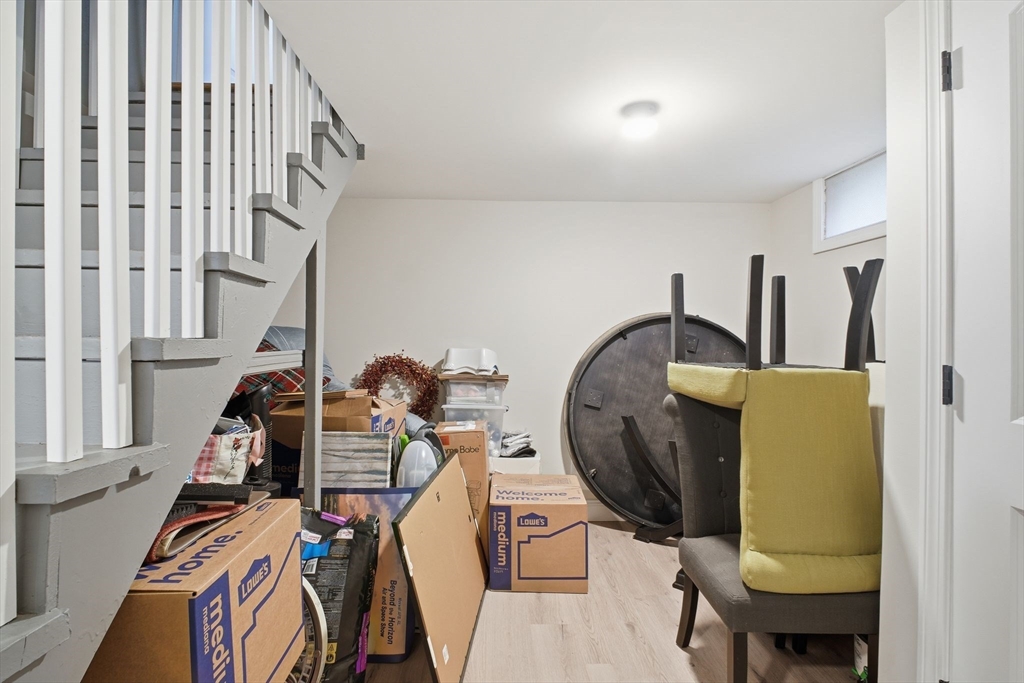 Springfield, Massachusetts 01119, United States, 3 Bedrooms Bedrooms, ,2 BathroomsBathrooms,Residential,Active,233732