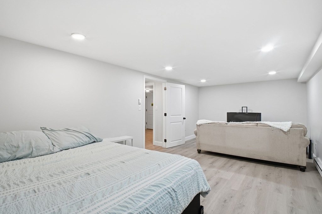 Springfield, Massachusetts 01119, United States, 3 Bedrooms Bedrooms, ,2 BathroomsBathrooms,Residential,Active,233732