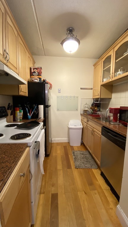 12-16 Ellery St 103