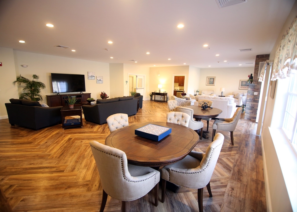 2 Regency Village Way 208