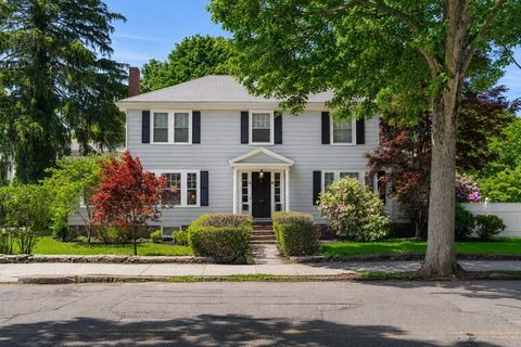 Photo of 67 Humphrey St #1, Marblehead, MA 01945 (MLS # 73532577)