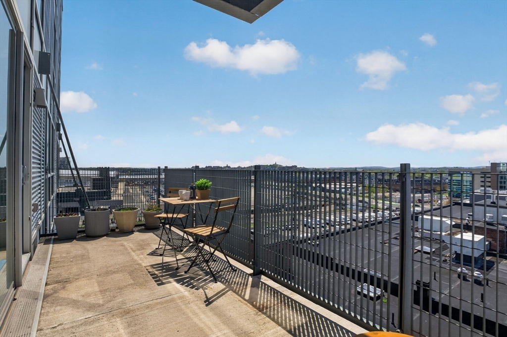 25 Channel Center St 1107