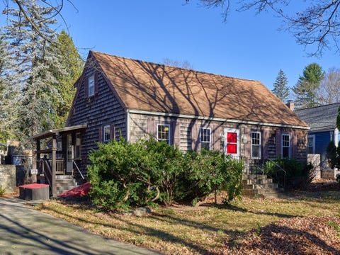 Photo of 25 Stoneham Rd, Worcester, MA 01604 (MLS # 73564743)