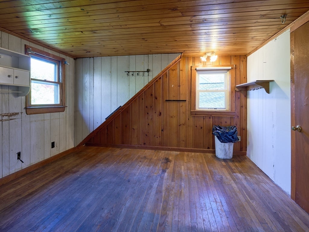 25 Stoneham Rd, Worcester, MA Photo #14