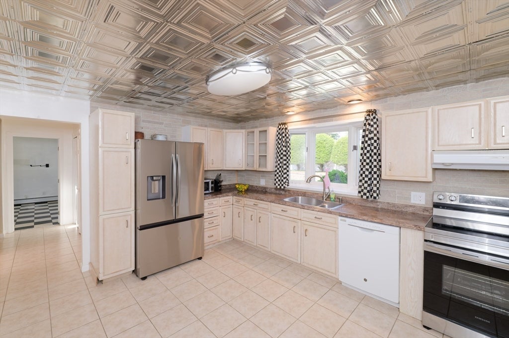 11 Pitt Rd, Framingham, MA, 11 Pitt Rd, Framingham, MA Photo #8