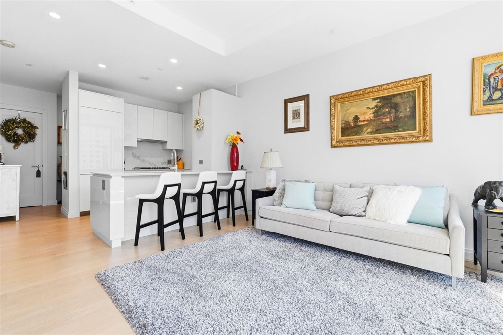 133 Seaport Blvd 1805