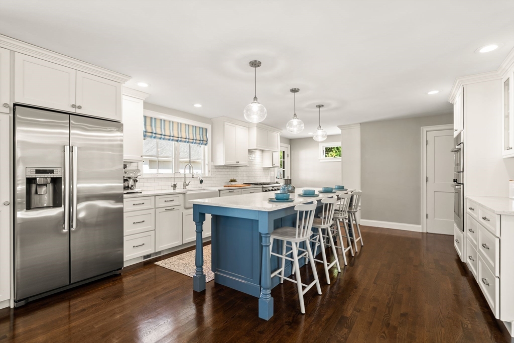 Belmont, Massachusetts 02478, United States, 4 Bedrooms Bedrooms, ,2 BathroomsBathrooms,Residential,Active,208624