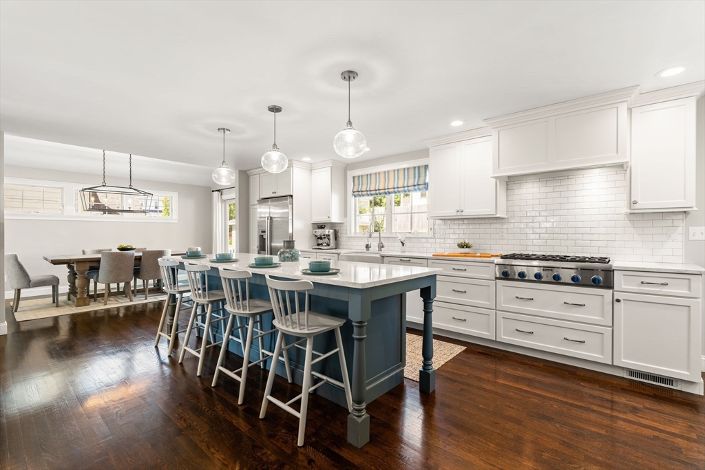 Belmont, Massachusetts 02478, United States, 4 Bedrooms Bedrooms, ,2 BathroomsBathrooms,Residential,Active,208624