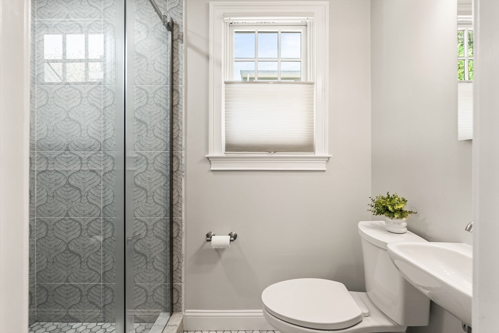 Belmont, Massachusetts 02478, United States, 4 Bedrooms Bedrooms, ,2 BathroomsBathrooms,Residential,Active,208624