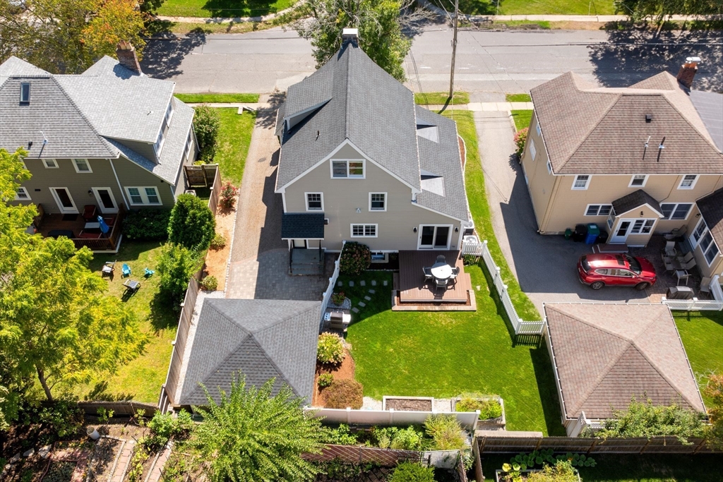 Belmont, Massachusetts 02478, United States, 4 Bedrooms Bedrooms, ,2 BathroomsBathrooms,Residential,Active,208624