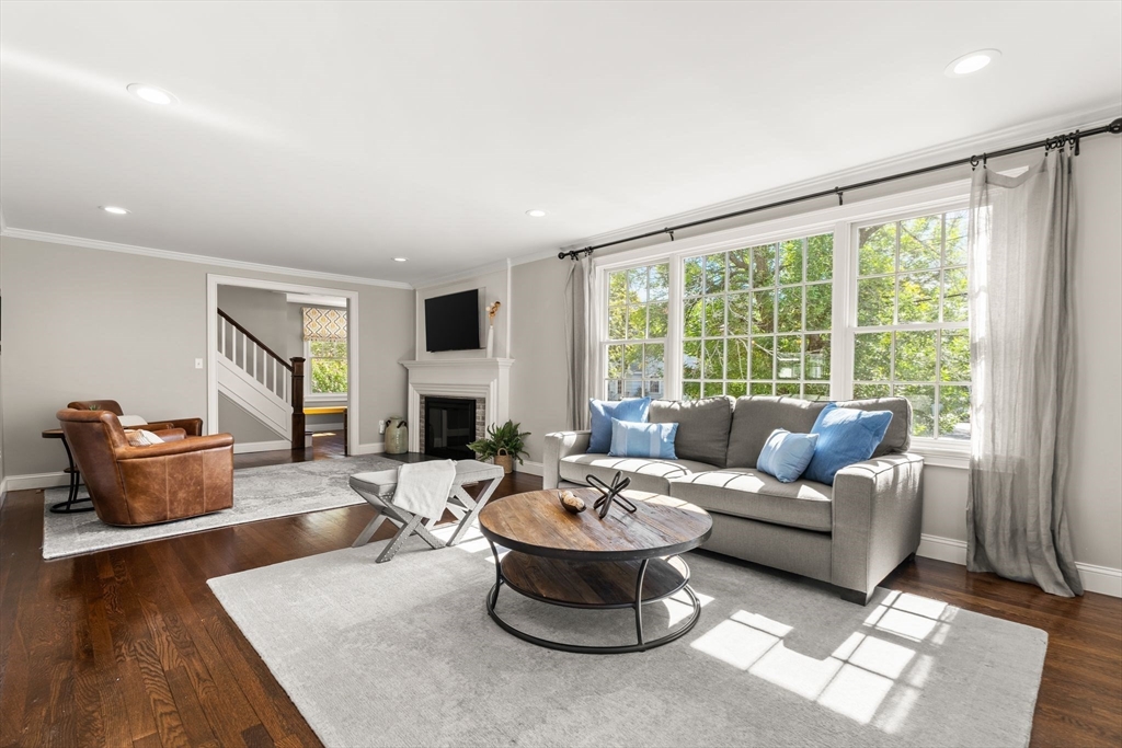 Belmont, Massachusetts 02478, United States, 4 Bedrooms Bedrooms, ,2 BathroomsBathrooms,Residential,Active,208624