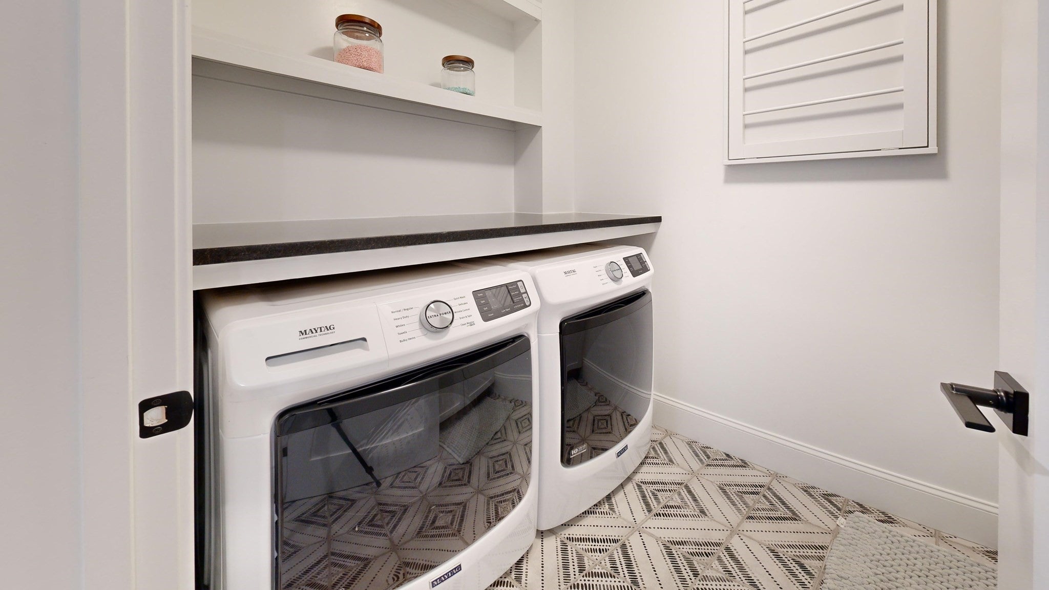45 Clearwater Road, Newton, MA Photo #39