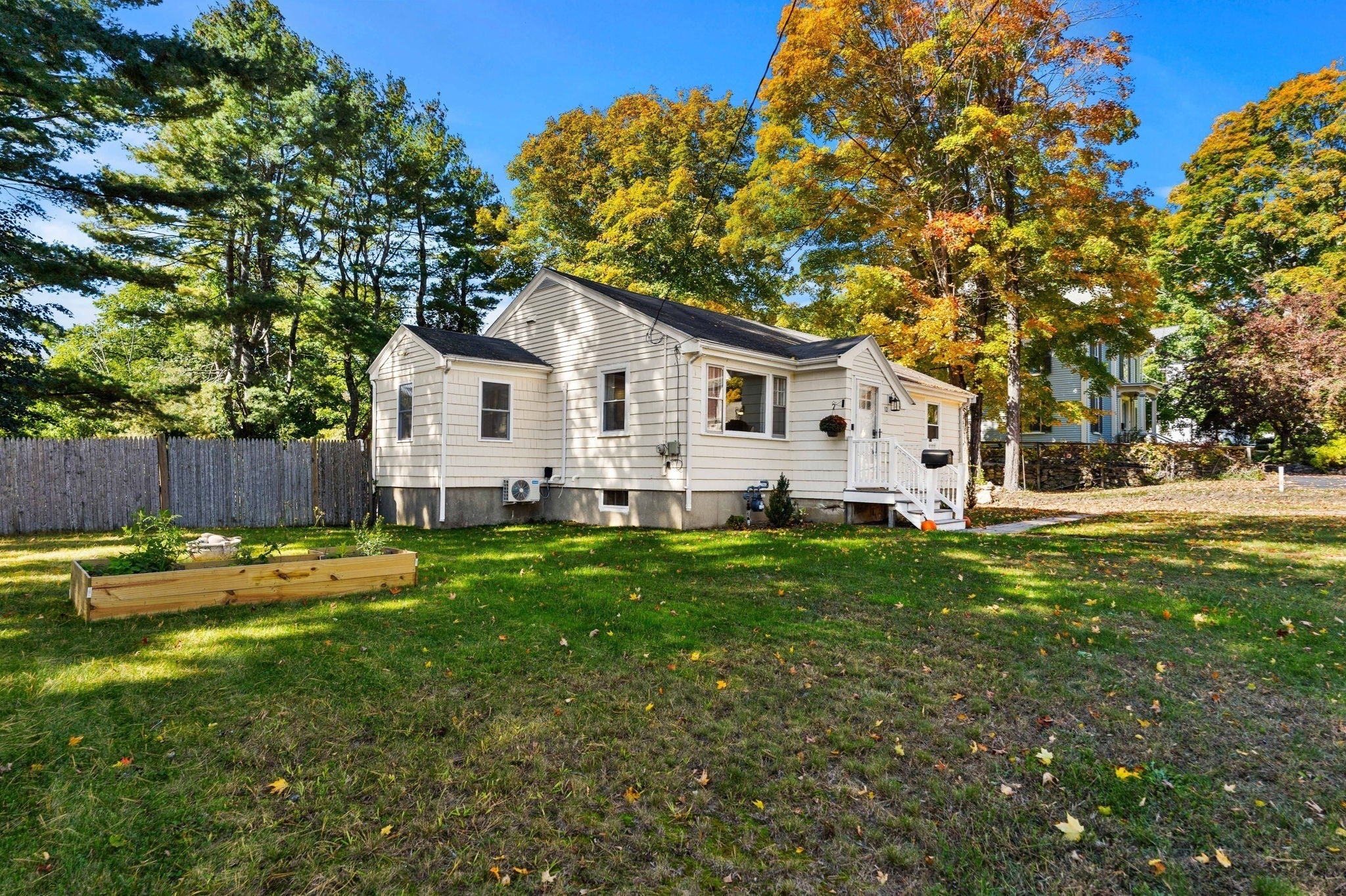12 Nelson Avenue, Georgetown, MA Photo #2