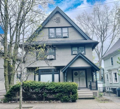 Photo of 79 Aspinwall Ave #1, Brookline, MA 02445 (MLS # 73463665)