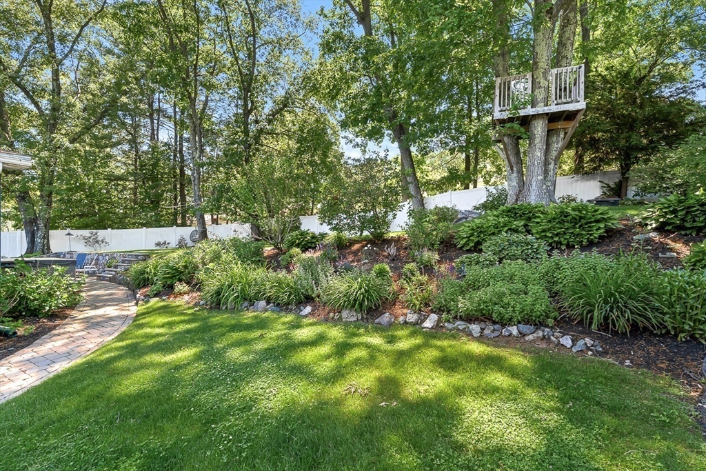 11 Carriage Lane