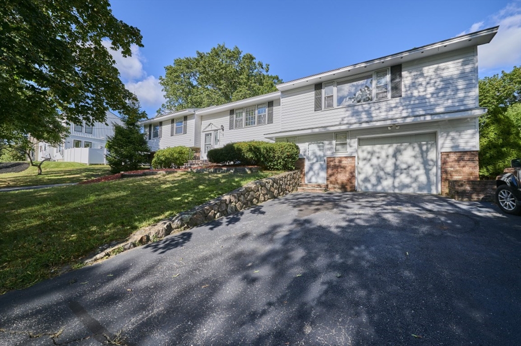 35 Catherine Dr