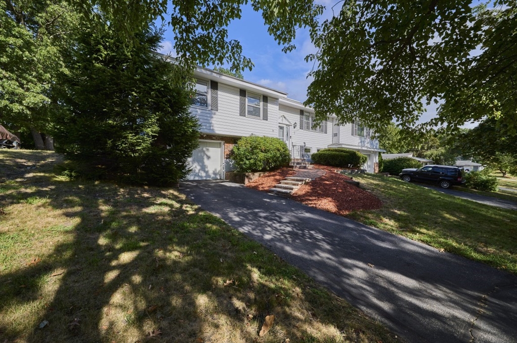 35 Catherine Dr