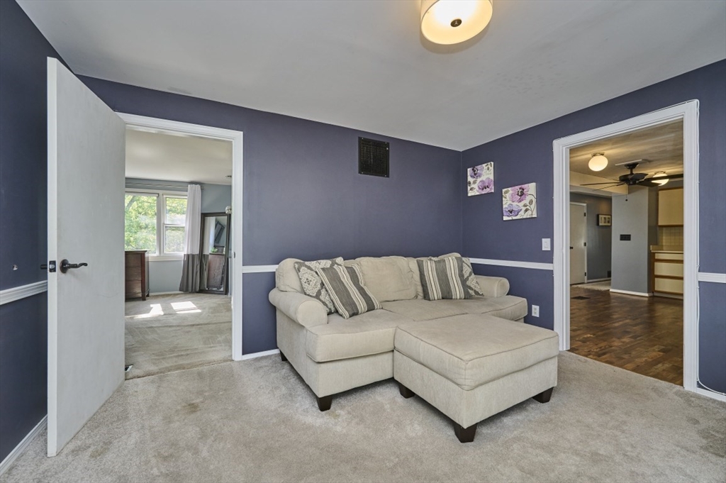 35 Catherine Dr