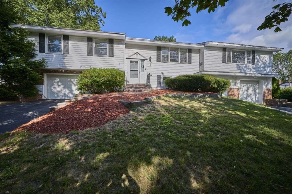 35 Catherine Dr