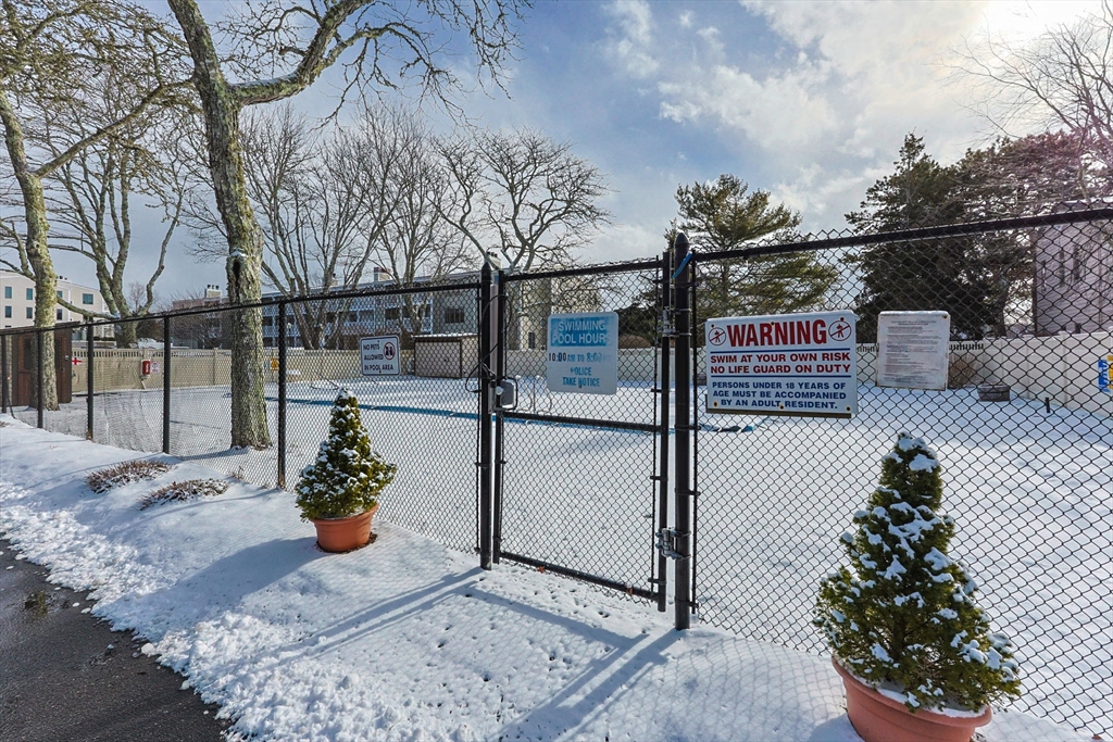 Orleans, Massachusetts 02653, United States, 1 Bedroom Bedrooms, ,1 BathroomBathrooms,Residential,Pending,15323