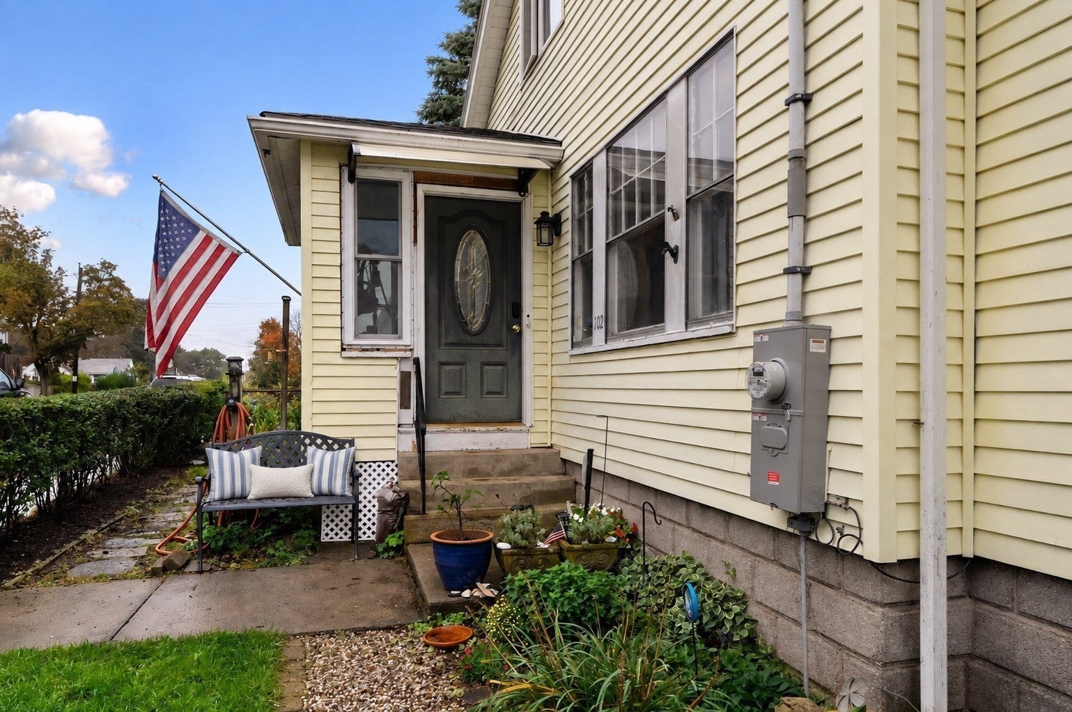 102 Elliot Ave