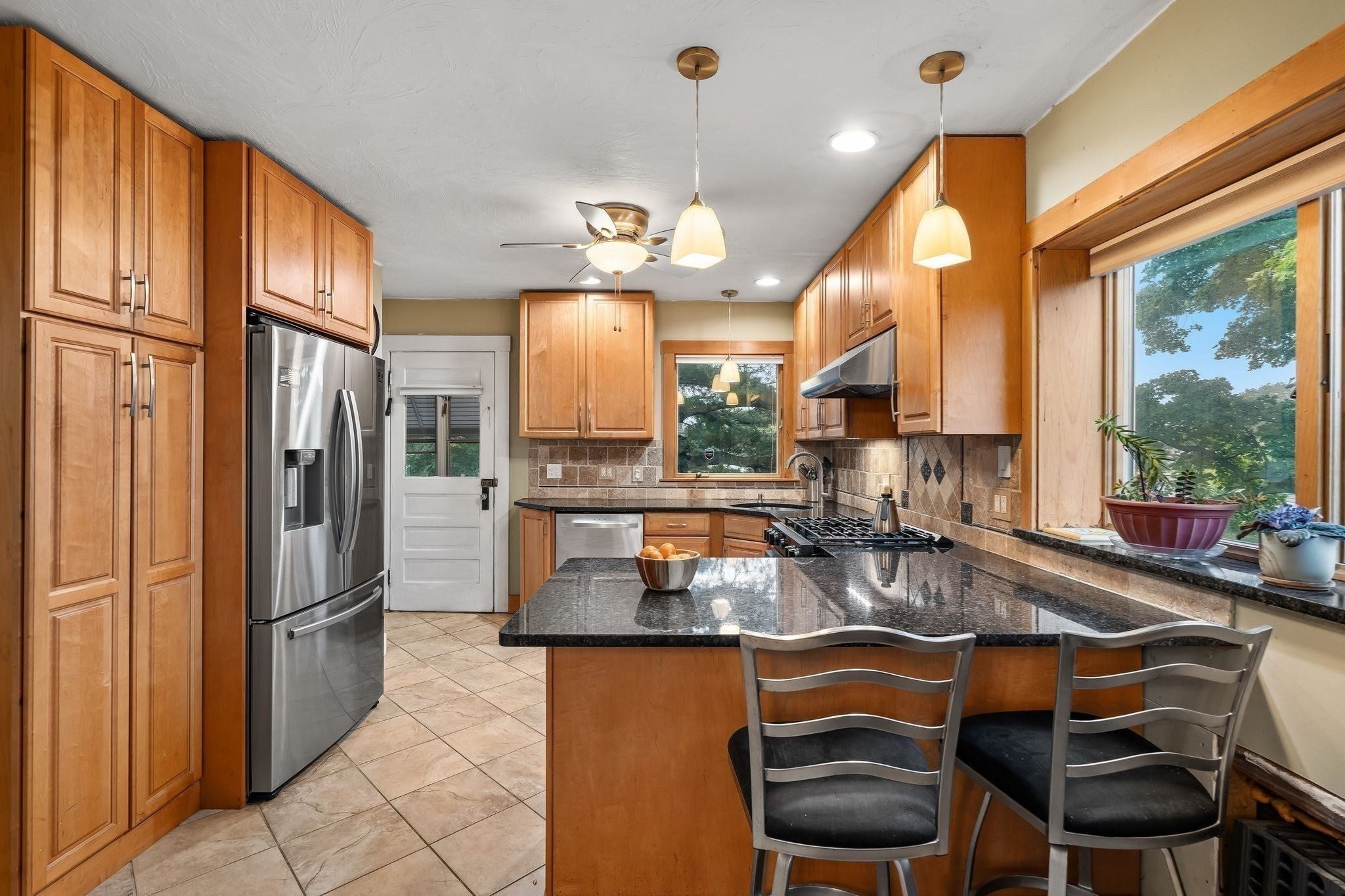 102 Elliot Ave, Quincy, MA Photo #6