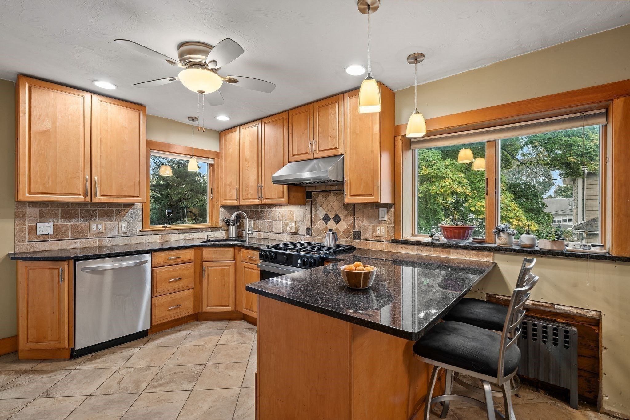 102 Elliot Ave, Quincy, MA Photo #7