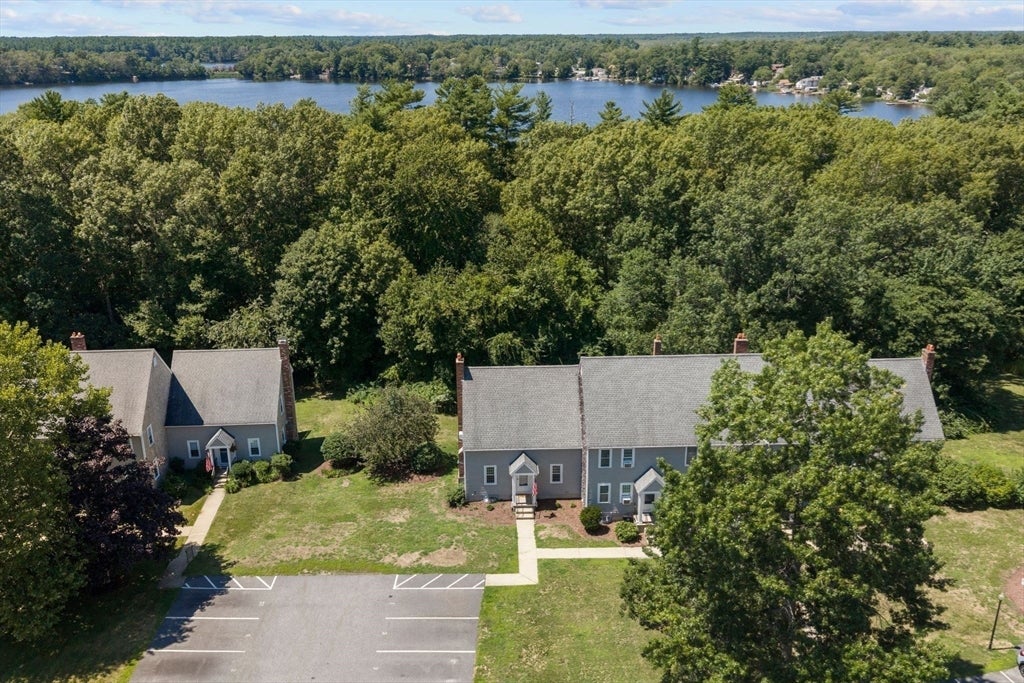 438 Twin Lakes Drive 438