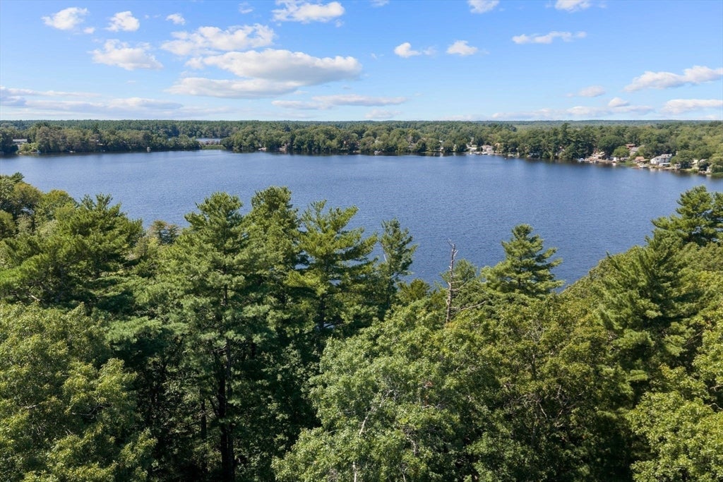 438 Twin Lakes Drive 438