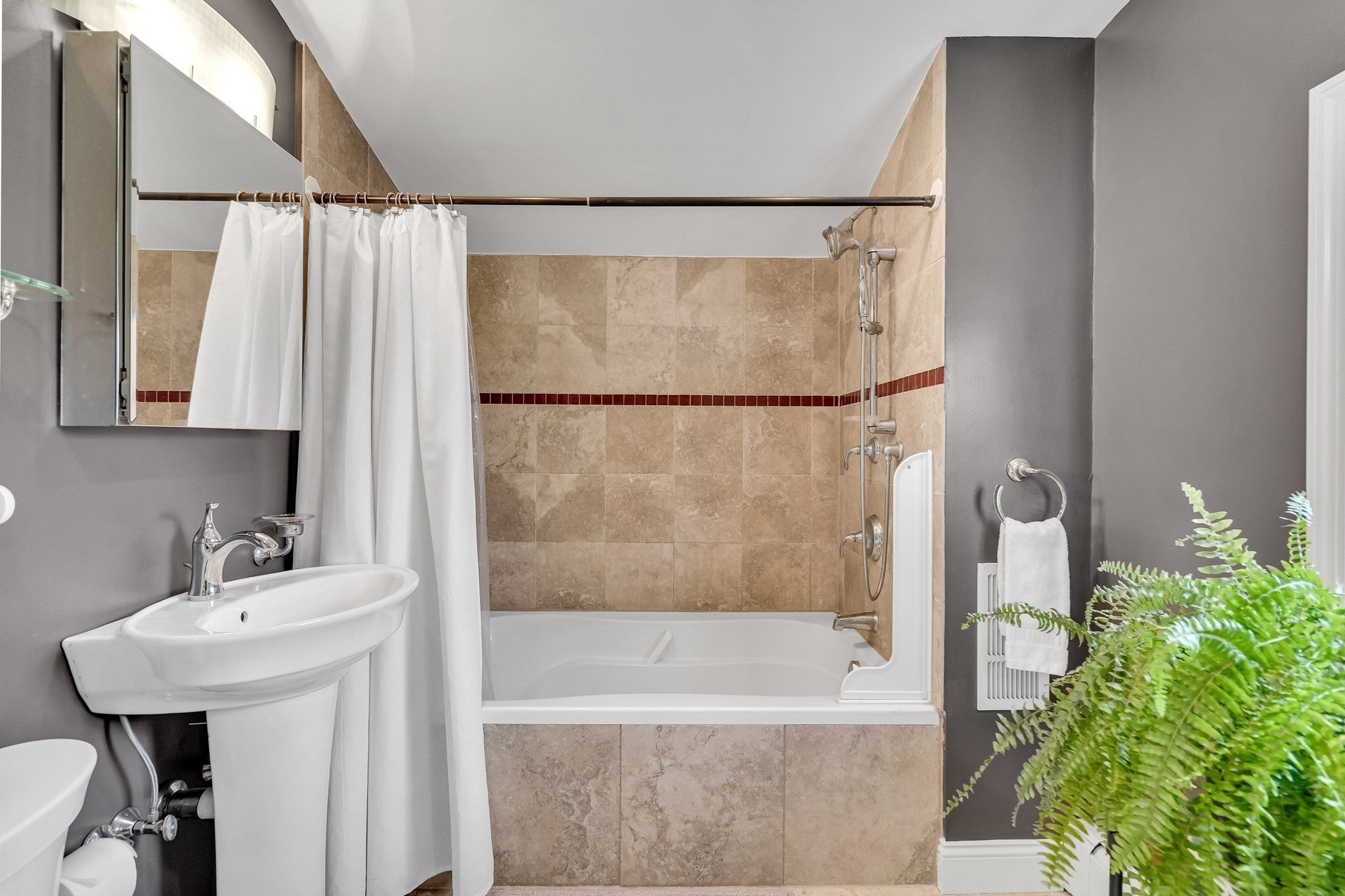 30 Oakley Rd #2, Watertown, MA, 30 Oakley Rd #2, Watertown, MA Photo #23