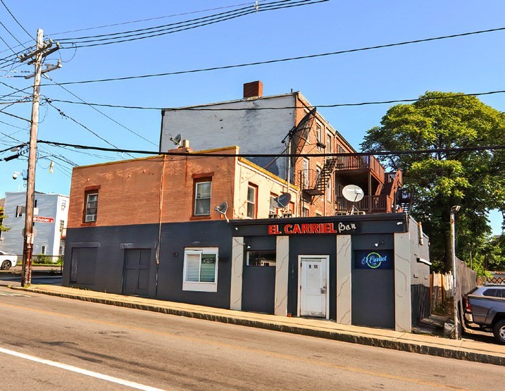 23-25 Division St