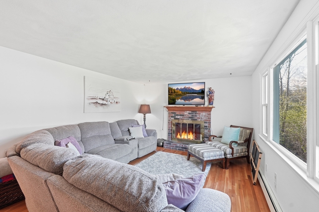 15 Briarwood Rd