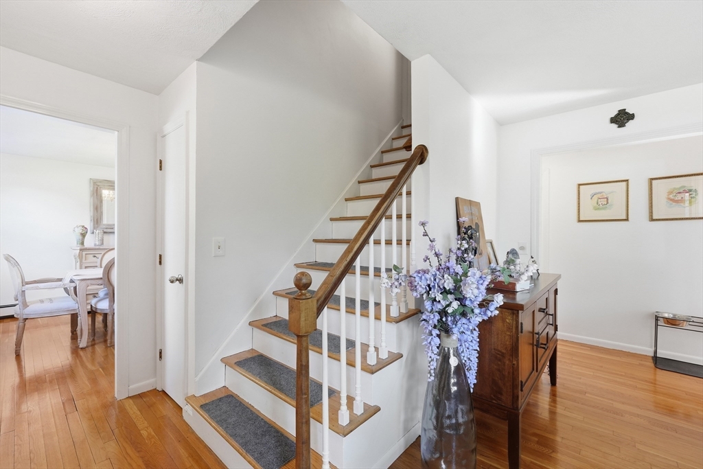 15 Briarwood Rd