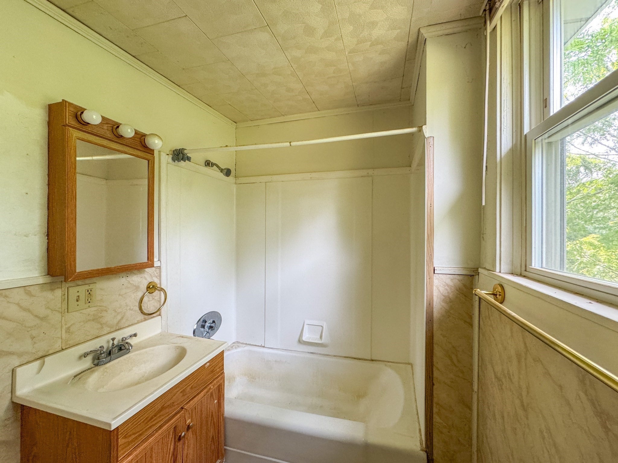 2496 Pleasant St, Dighton, MA, 2496 Pleasant St, Dighton, MA Photo #16