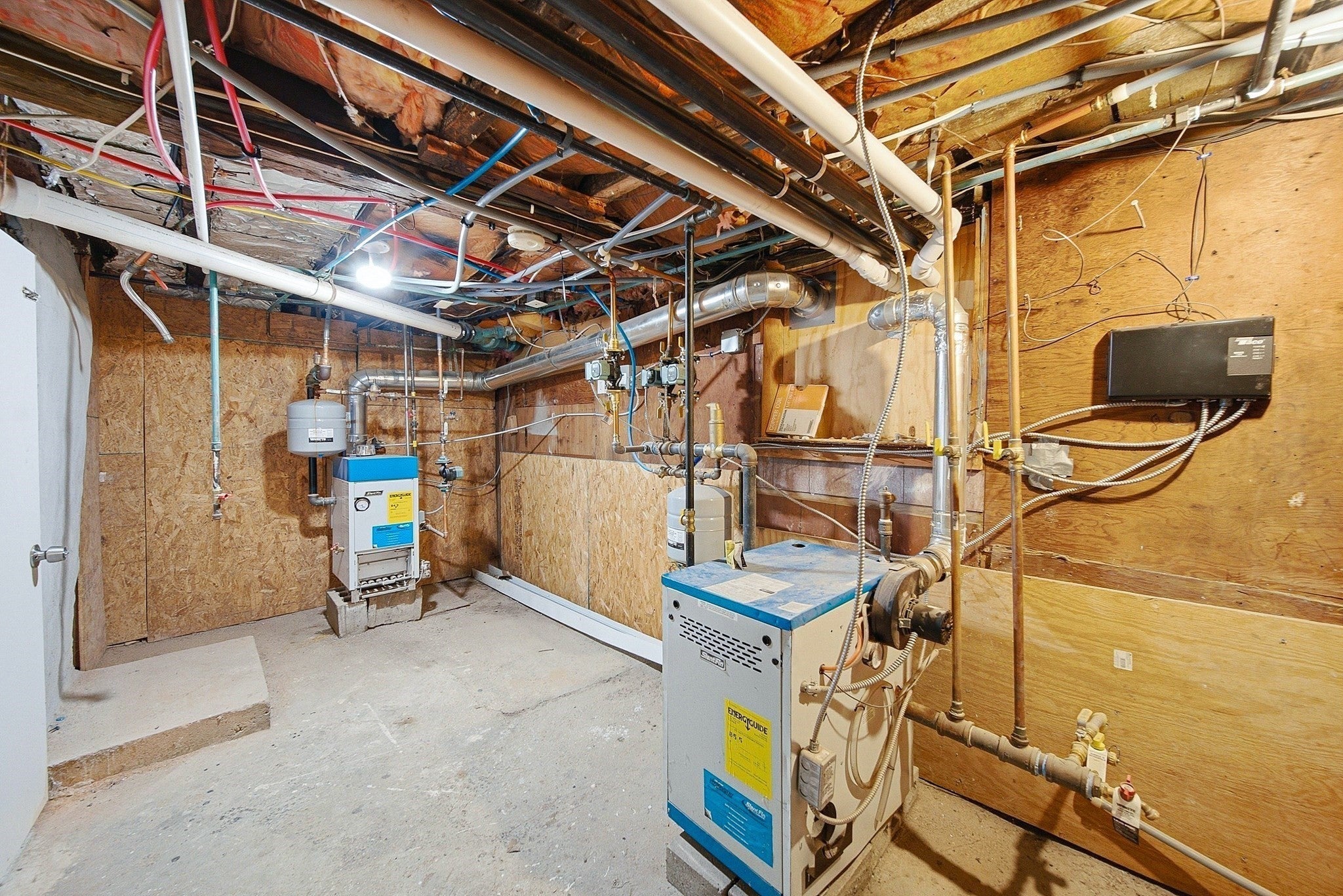 8 Cady St, Lowell, MA, 8 Cady St, Lowell, MA Photo #35