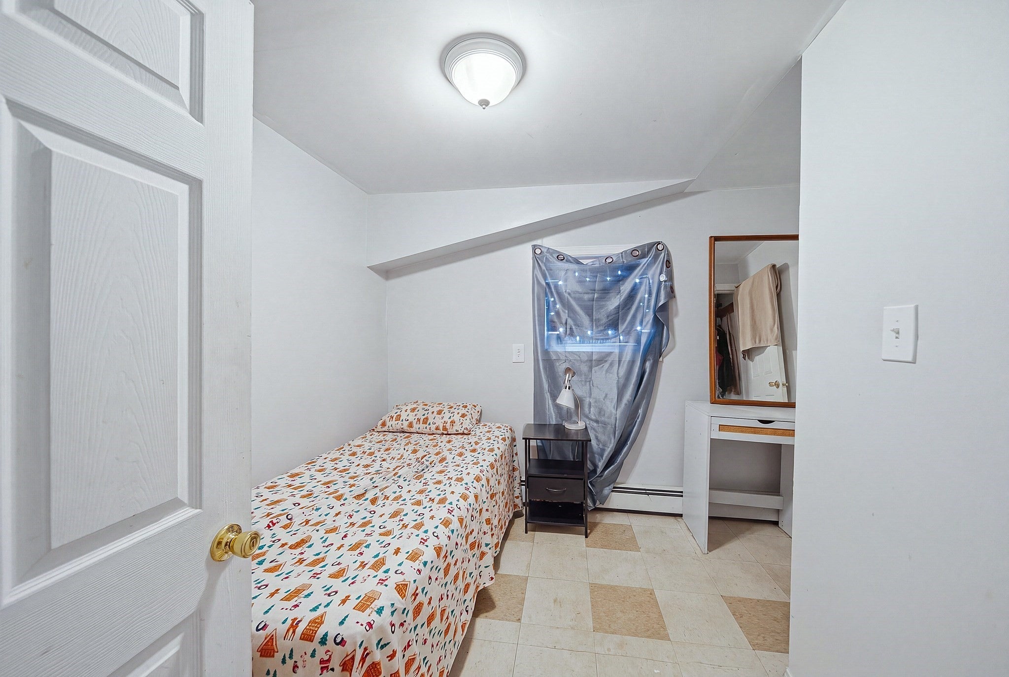 8 Cady St, Lowell, MA, 8 Cady St, Lowell, MA Photo #10