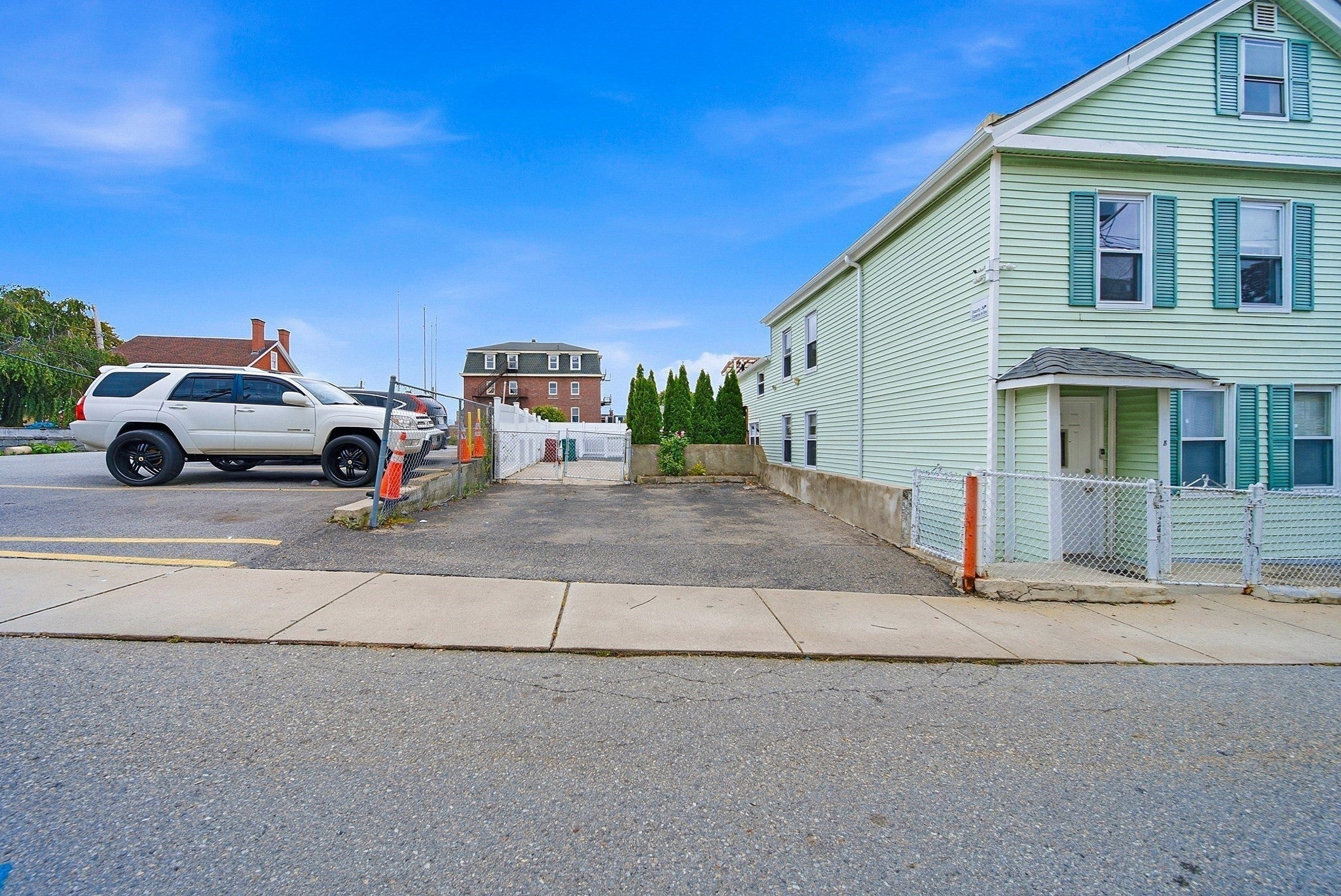 8 Cady St, Lowell, MA, 8 Cady St, Lowell, MA Photo #41