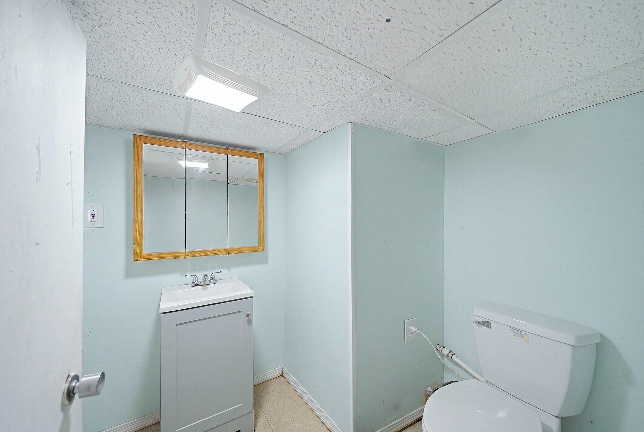 8 Cady St, Lowell, MA, 8 Cady St, Lowell, MA Photo #32