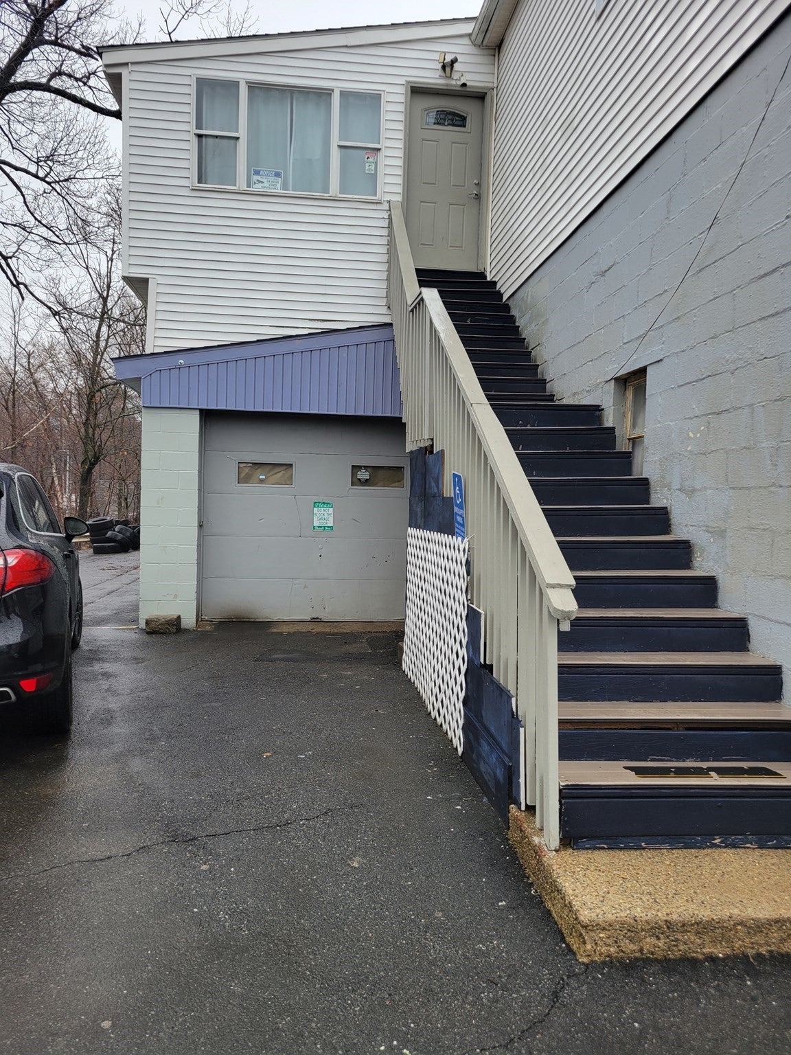 585 Park Ave
