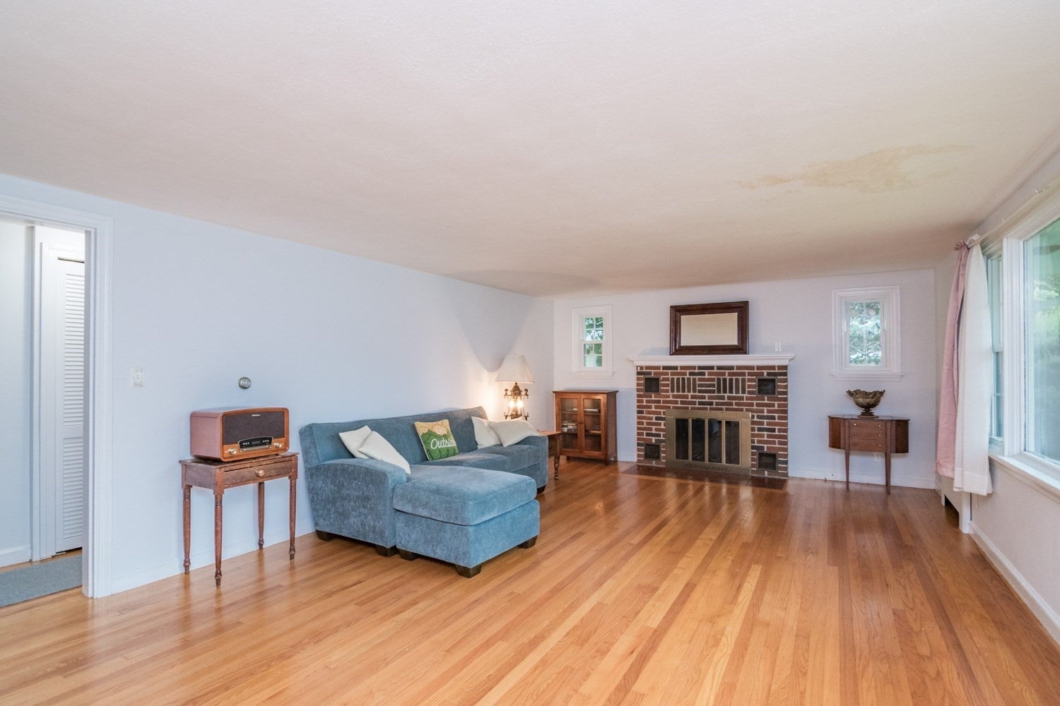 23 Gleason Rd, Northampton, MA Photo #2