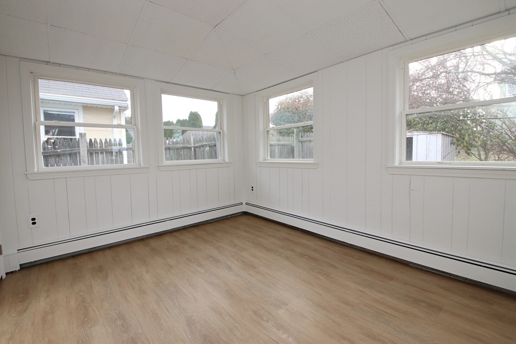 Revere, Massachusetts 02151, United States, 3 Bedrooms Bedrooms, ,1 BathroomBathrooms,Residential,Active,255239