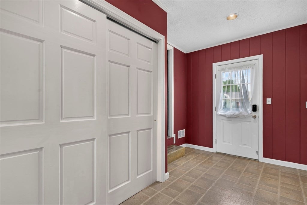62 Anthony St, Seekonk, MA Photo #5