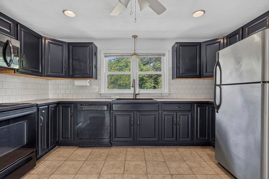 62 Anthony St, Seekonk, MA Photo #6