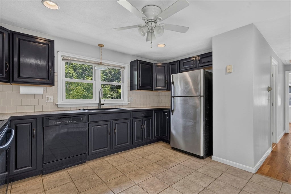 62 Anthony St, Seekonk, MA Photo #7