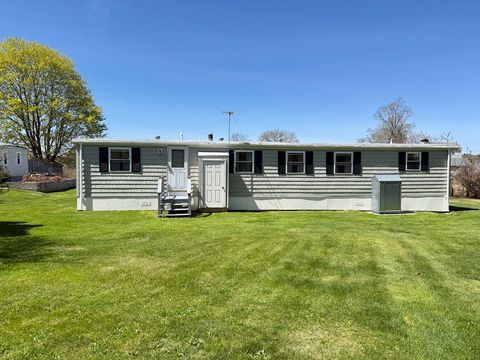 36 Lawrence Ct. Tiverton RI 02878