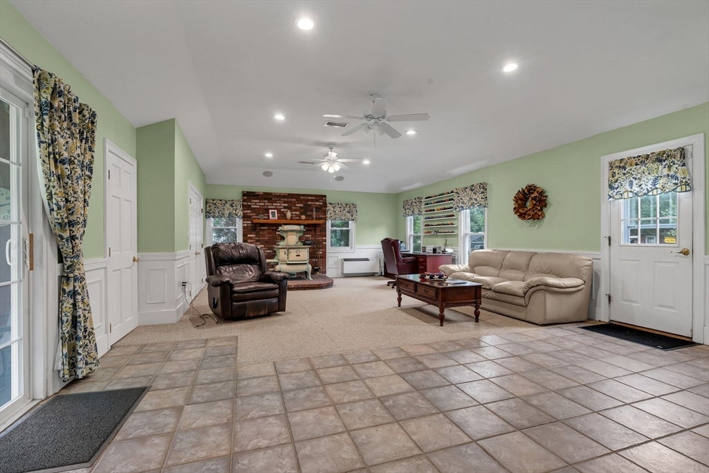 3 Douglas Circle