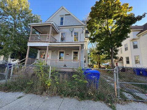 131 College St Springfield MA 01109