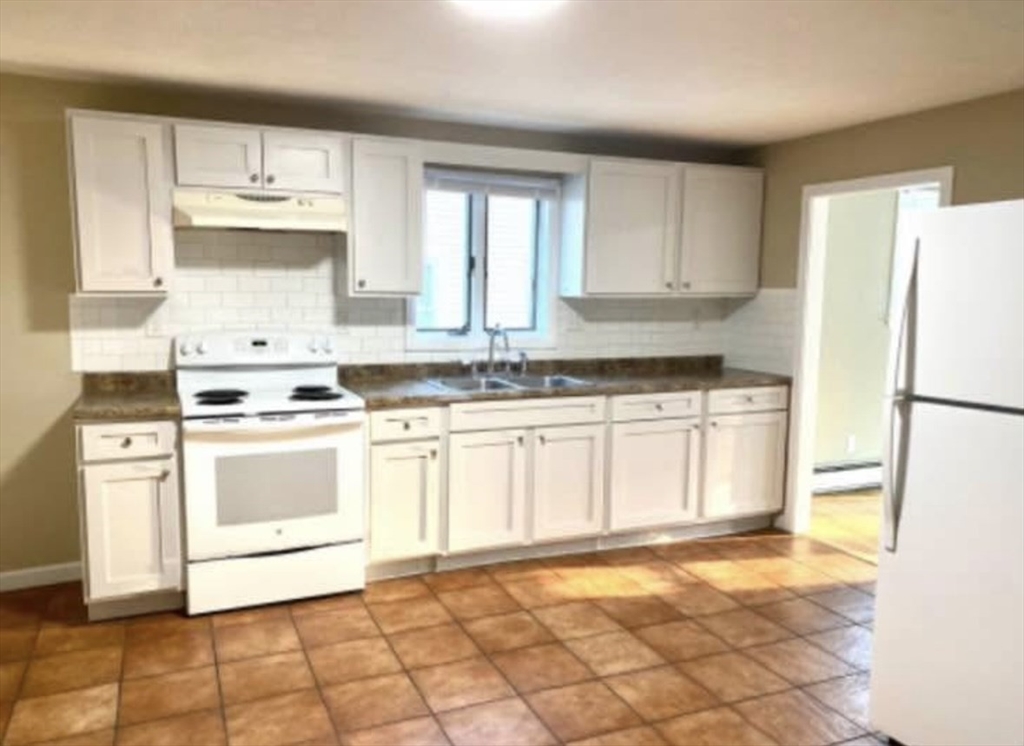210 Pine St 2